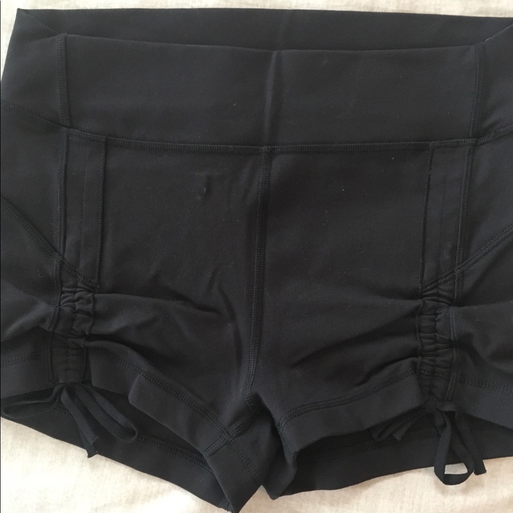 Lululemon boogie shorts